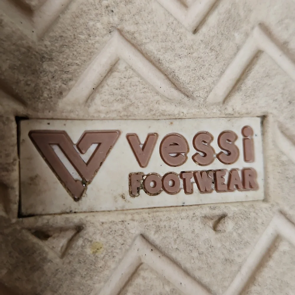 Vessi Cityscape Moss Green Sneakers Walking Shoes Waterproof Size 11‎